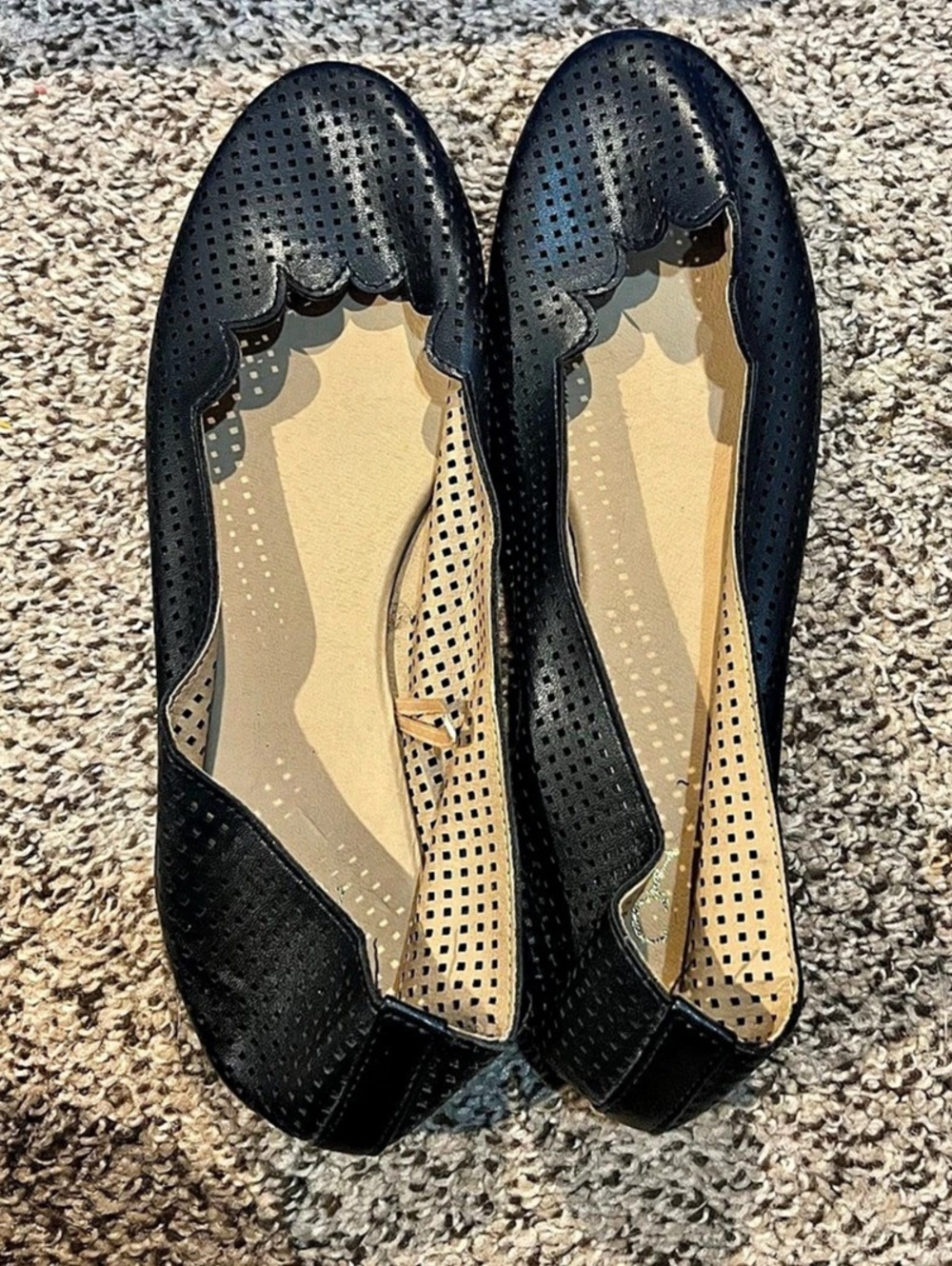 NY&C Perforated Flats in Black